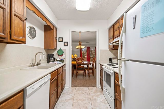 4 Orantes Place, Hot Springs Village, AR 71909