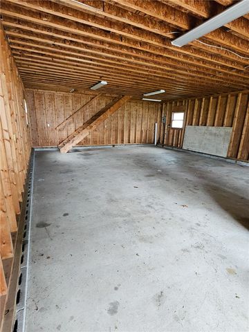 6790 East Lake Road, Owasco, NY 13021