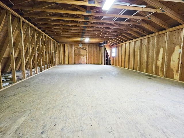 6790 East Lake Road, Owasco, NY 13021