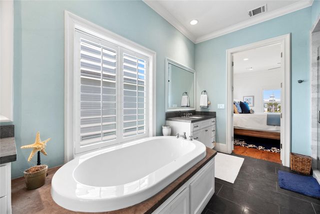 4103 Greenwing Teal Court, Galveston, TX 77554