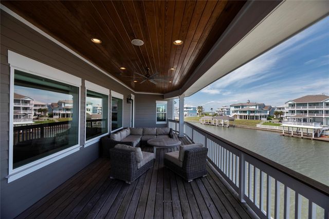 4103 Greenwing Teal Court, Galveston, TX 77554