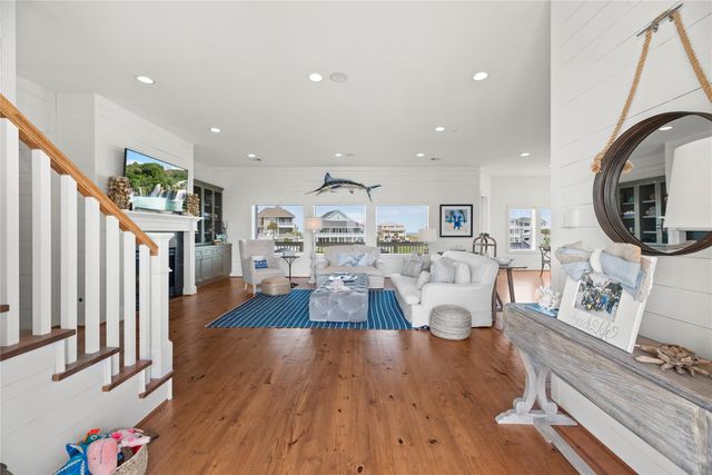 4103 Greenwing Teal Court, Galveston, TX 77554