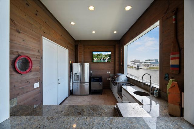 4103 Greenwing Teal Court, Galveston, TX 77554