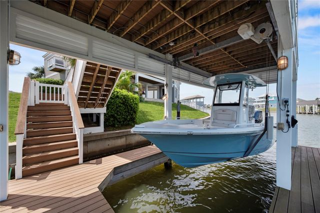 4103 Greenwing Teal Court, Galveston, TX 77554