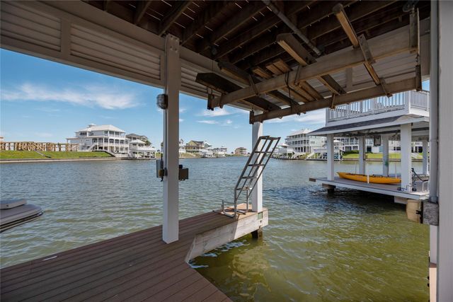 4103 Greenwing Teal Court, Galveston, TX 77554