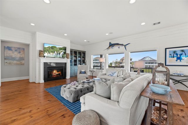 4103 Greenwing Teal Court, Galveston, TX 77554