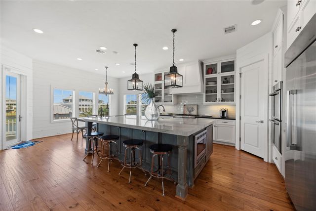 4103 Greenwing Teal Court, Galveston, TX 77554