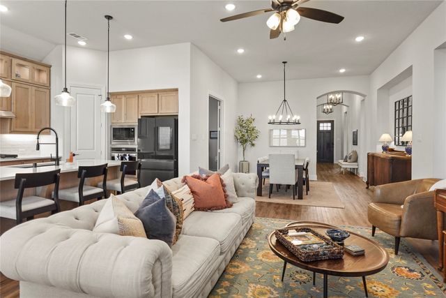 1801 Cypress Gap Trail, Mansfield, TX 76063