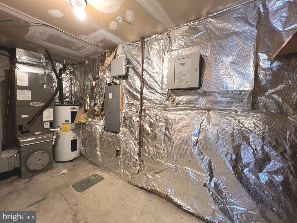 Image 20 of property listing at 1439 NESTLEWOOD CT, Crofton, MD 21114