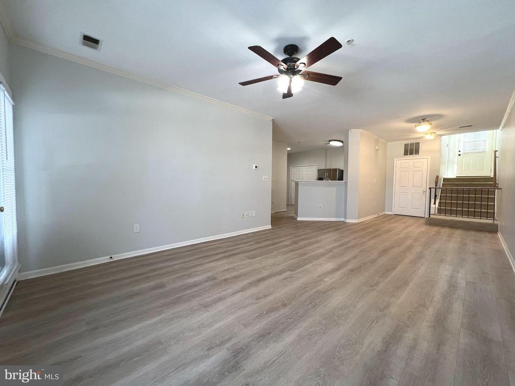 Image 5 of property listing at 1439 NESTLEWOOD CT, Crofton, MD 21114