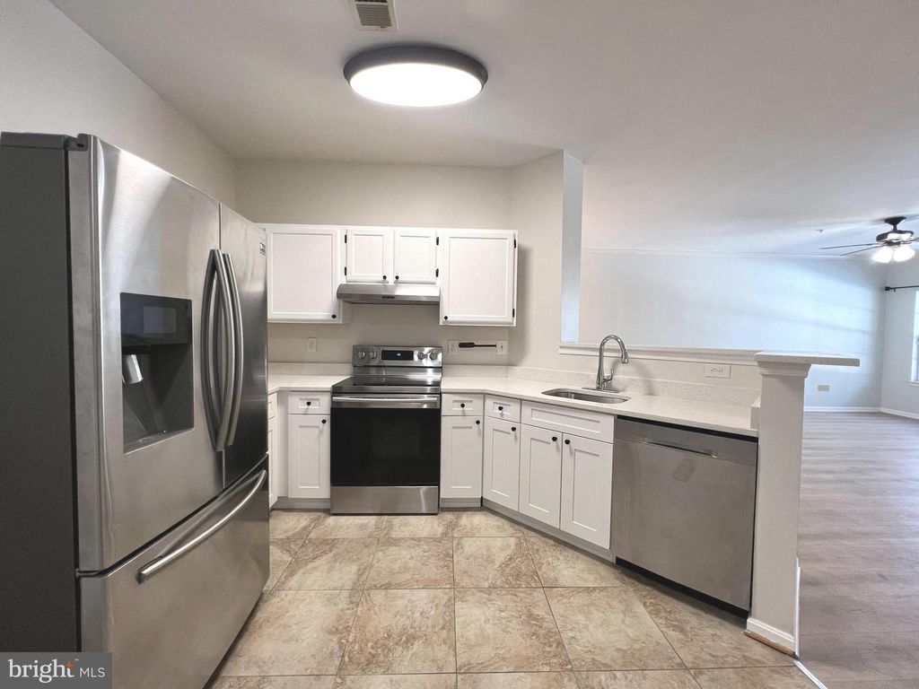 Image 9 of property listing at 1439 NESTLEWOOD CT, Crofton, MD 21114