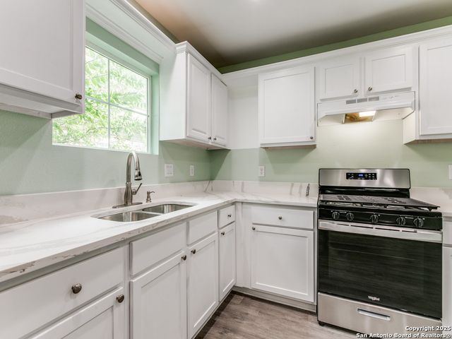 3223 W Travis, San Antonio, TX 78207