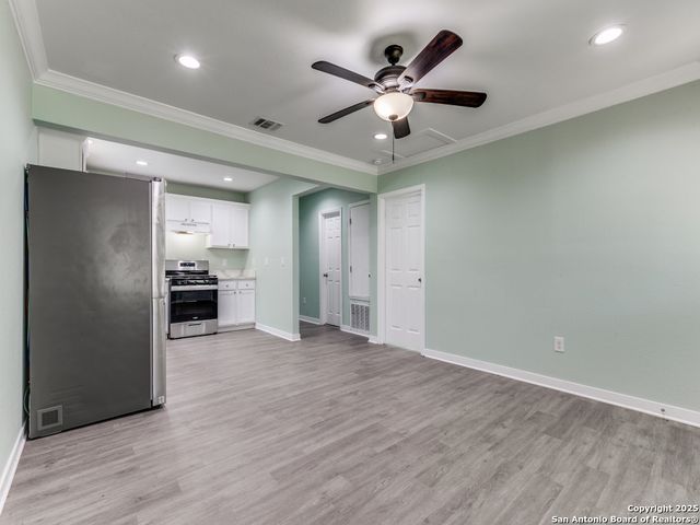 3223 W Travis, San Antonio, TX 78207