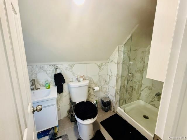206 N Terrace Avenue 3Fl, Mount Vernon, NY 10550