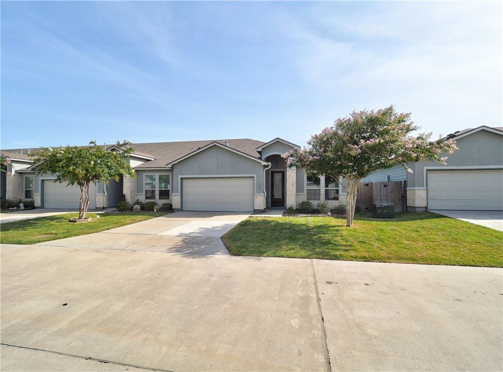 7421 SEAL BEACH Ct, Corpus Christi, TX 78414 — photo 2