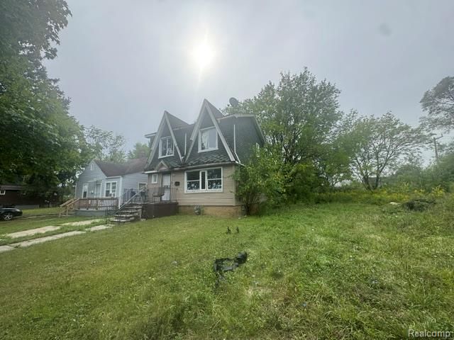 18679 Hickory Street, Detroit, MI 48205