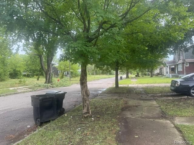 18679 Hickory Street, Detroit, MI 48205