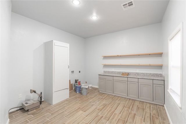 700 N Tucker Avenue, Shawnee, OK 74801