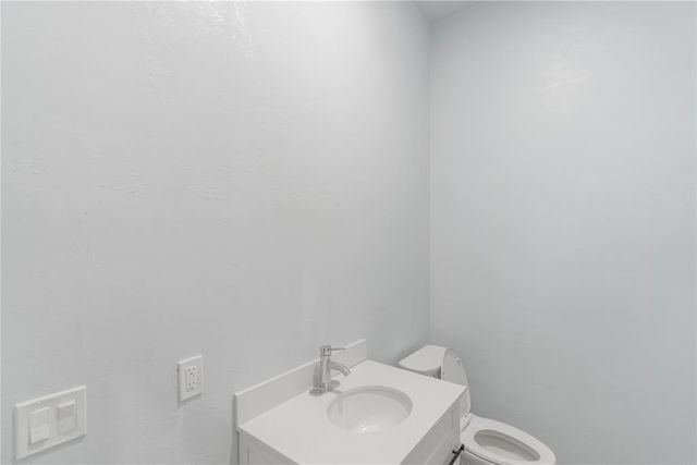 700 N Tucker Avenue, Shawnee, OK 74801