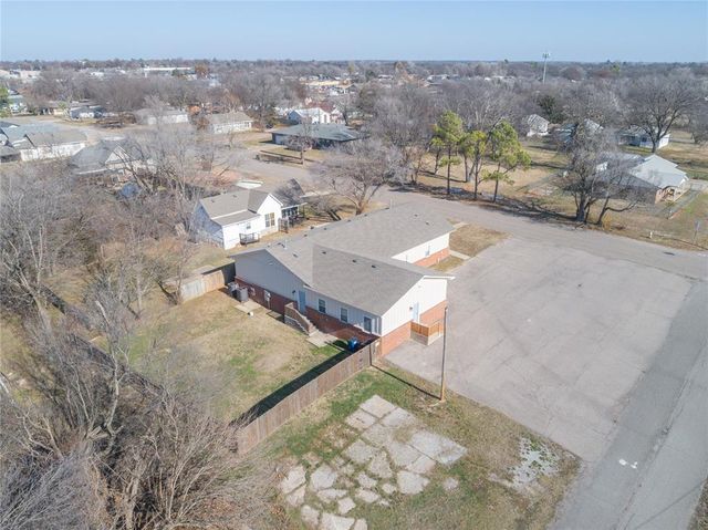 700 N Tucker Avenue, Shawnee, OK 74801