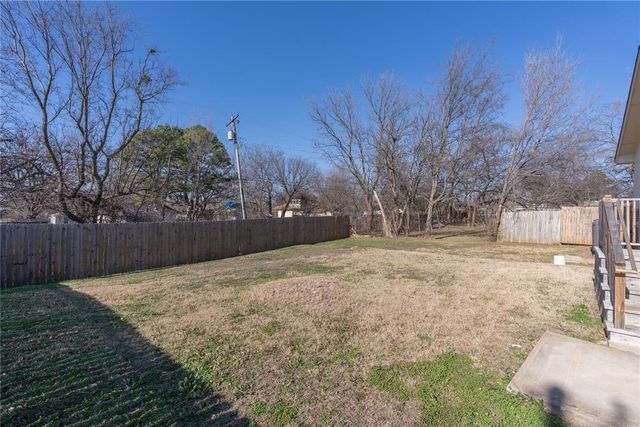 700 N Tucker Avenue, Shawnee, OK 74801