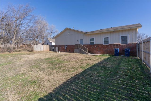 700 N Tucker Avenue, Shawnee, OK 74801