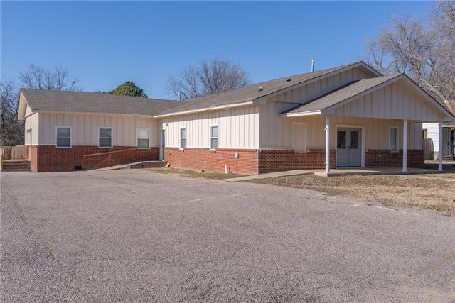 700 N Tucker Avenue, Shawnee, OK 74801