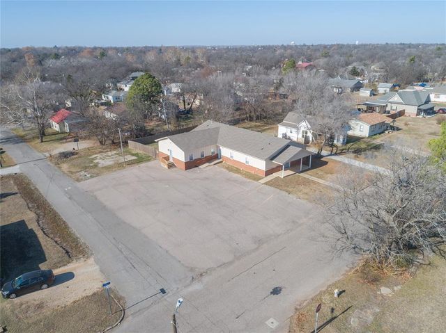 700 N Tucker Avenue, Shawnee, OK 74801