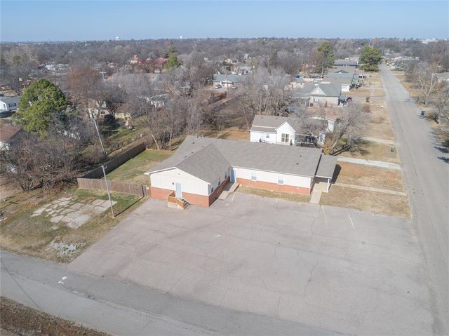 700 N Tucker Avenue, Shawnee, OK 74801
