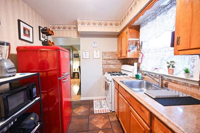 101-05 24th Avenue, East Elmhurst, NY 11369