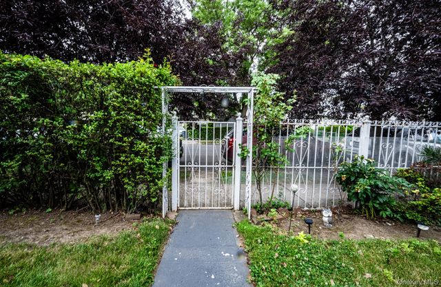101-05 24th Avenue, East Elmhurst, NY 11369