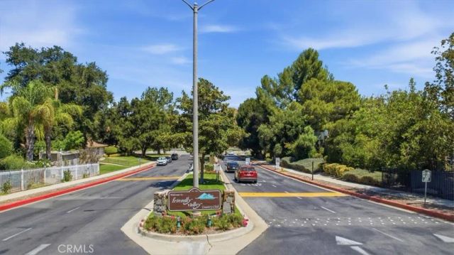 19208 Avenue Of The Oaks G, Newhall, CA 91321