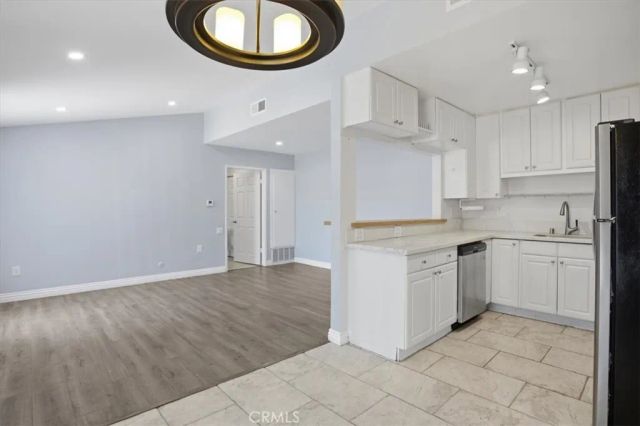 19208 Avenue Of The Oaks G, Newhall, CA 91321