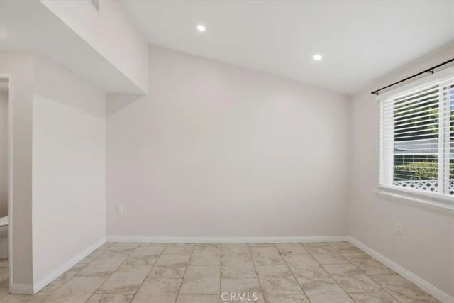 19208 Avenue Of The Oaks G, Newhall, CA 91321