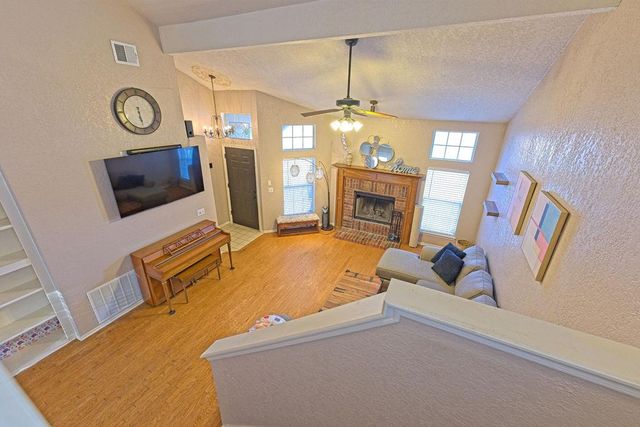 400 Crest Place, Norman, OK 73071