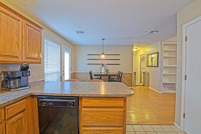 400 Crest Place, Norman, OK 73071