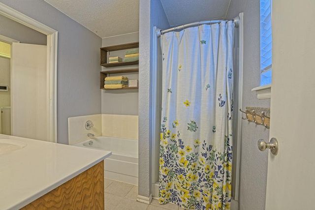 400 Crest Place, Norman, OK 73071