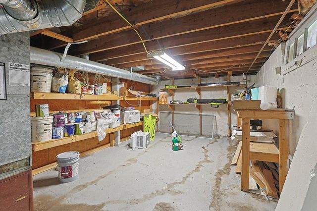 448 S Belmont St, Wichita, KS 67218