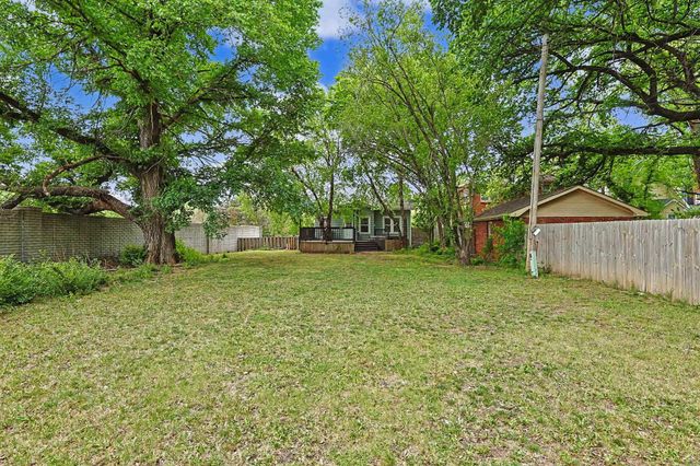 448 S Belmont St, Wichita, KS 67218