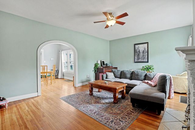 448 S Belmont St, Wichita, KS 67218