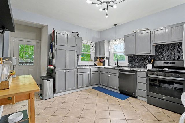 448 S Belmont St, Wichita, KS 67218