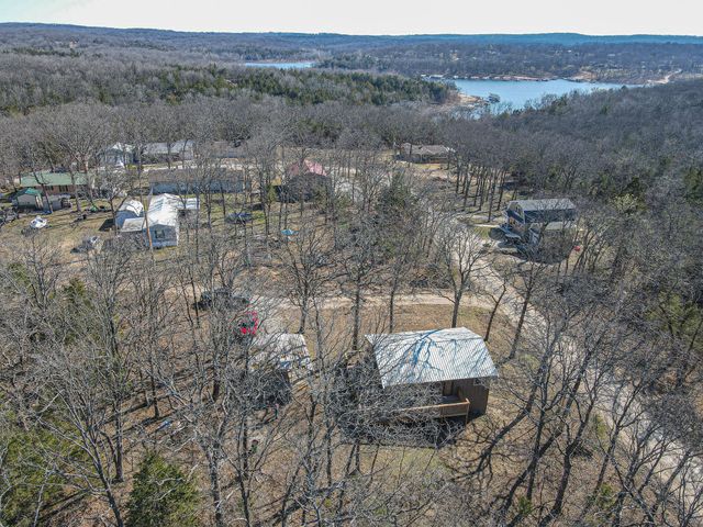 24074 Greybridge W, Pittsburg, MO 65724