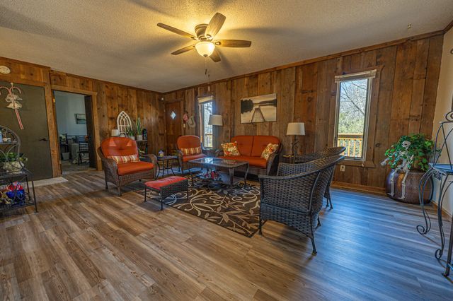 24074 Greybridge W, Pittsburg, MO 65724