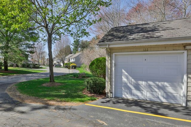 122 Eagle Dr 122, Tewksbury, MA 01876