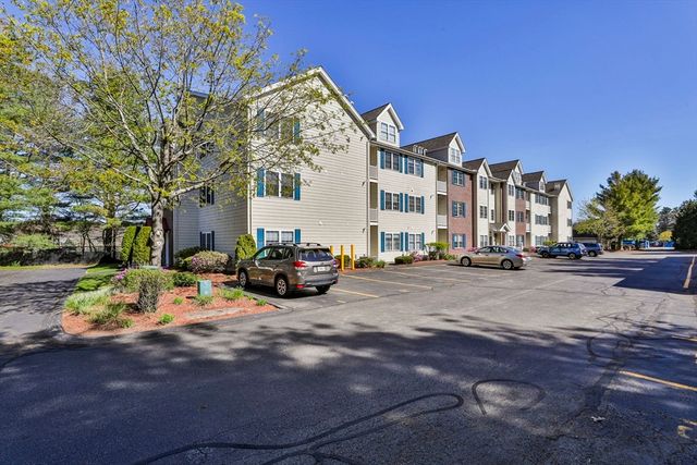 122 Eagle Dr 122, Tewksbury, MA 01876