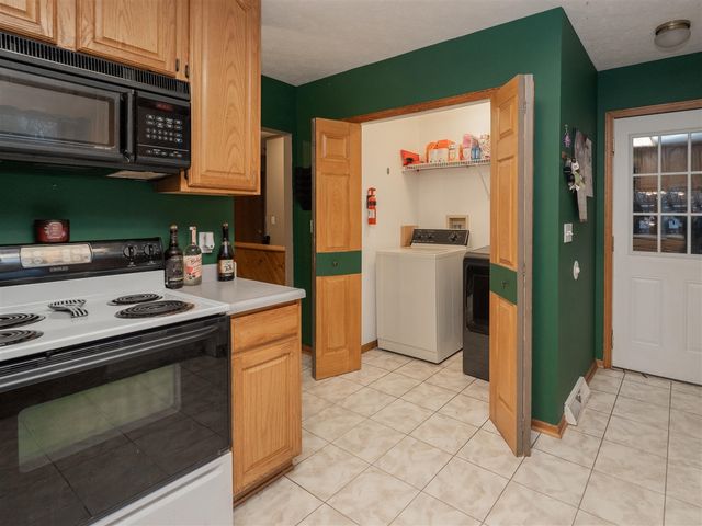 1009 Sherwood Forrest Trail, Sturgis, MI 49091