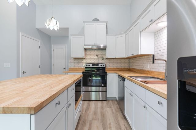 5012 Pear Drive, Merriam Woods, MO 65740