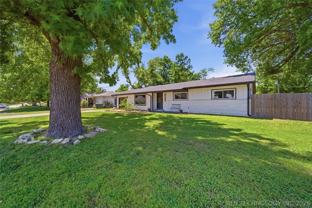 1341 N Dorothy Avenue, Claremore, OK 74017