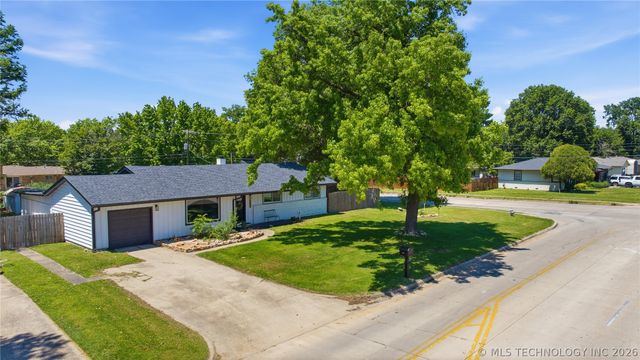 1341 N Dorothy Avenue, Claremore, OK 74017