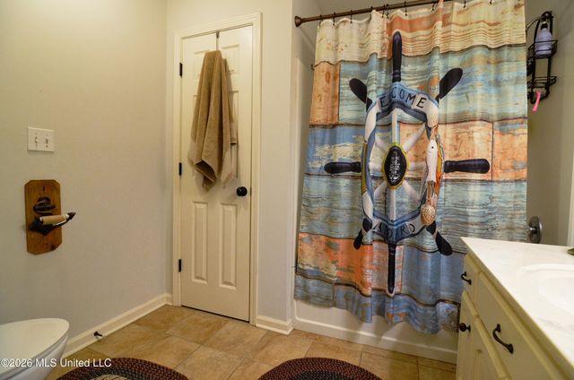 5521 Bradley Drive, Southaven, MS 38671